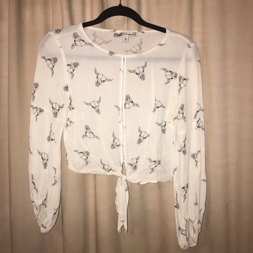 Macy’s Gypsies and Moondust Longhorn White Top